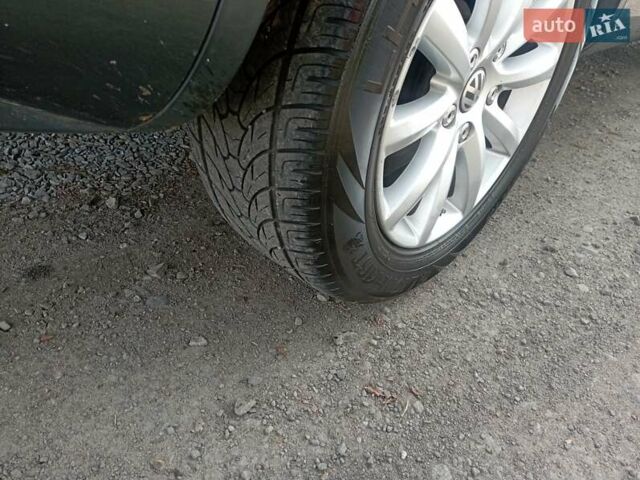 Серый Фольксваген Туарег, объемом двигателя 3.6 л и пробегом 212 тыс. км за 13999 $, фото 10 на Automoto.ua