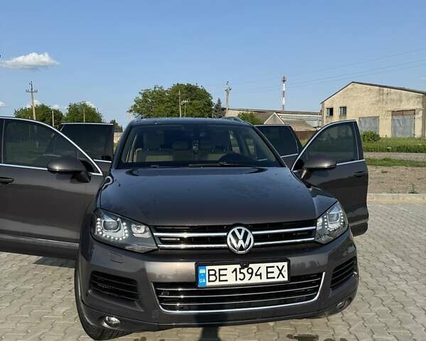 Серый Фольксваген Туарег, объемом двигателя 2.97 л и пробегом 174 тыс. км за 19000 $, фото 5 на Automoto.ua