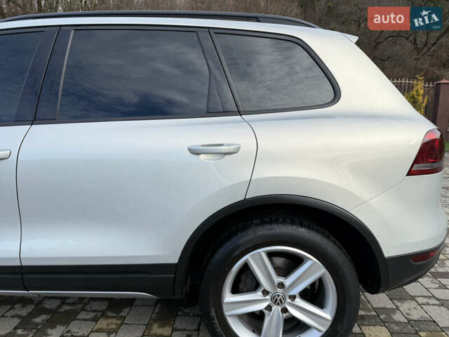 Серый Фольксваген Туарег, объемом двигателя 3 л и пробегом 230 тыс. км за 21900 $, фото 14 на Automoto.ua
