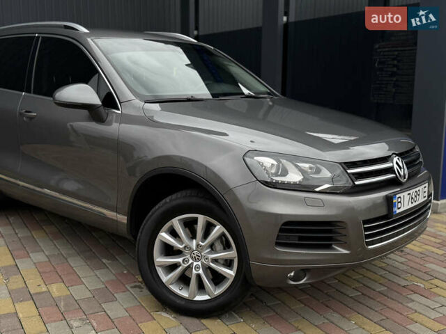 Серый Фольксваген Туарег, объемом двигателя 2.97 л и пробегом 360 тыс. км за 17500 $, фото 8 на Automoto.ua