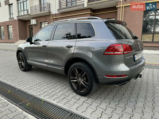 Серый Фольксваген Туарег, объемом двигателя 2.97 л и пробегом 261 тыс. км за 18000 $, фото 6 на Automoto.ua