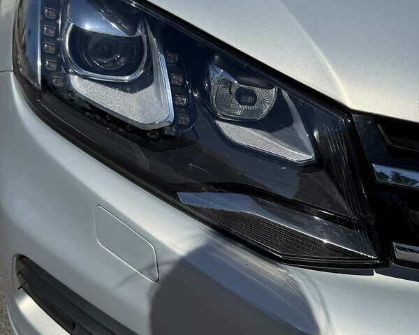 Серый Фольксваген Туарег, объемом двигателя 2.97 л и пробегом 330 тыс. км за 16500 $, фото 6 на Automoto.ua