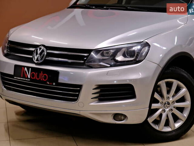 Серый Фольксваген Туарег, объемом двигателя 3 л и пробегом 219 тыс. км за 17900 $, фото 10 на Automoto.ua