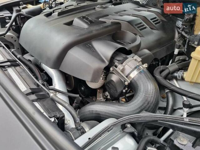 Фольксваген Туарег 2013 в Ровно на Automoto.ua Серый Фольксваген Туарег, объемом двигателя 3 л и пробегом 311 тыс. км за 20999 $, фото 16 на Automoto.ua