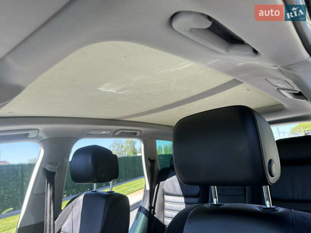 Серый Фольксваген Туарег, объемом двигателя 0 л и пробегом 211 тыс. км за 21450 $, фото 46 на Automoto.ua