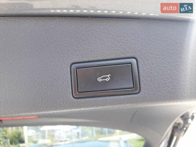 Сірий Фольксваген Туарег, об'ємом двигуна 3 л та пробігом 84 тис. км за 28331 $, фото 20 на Automoto.ua