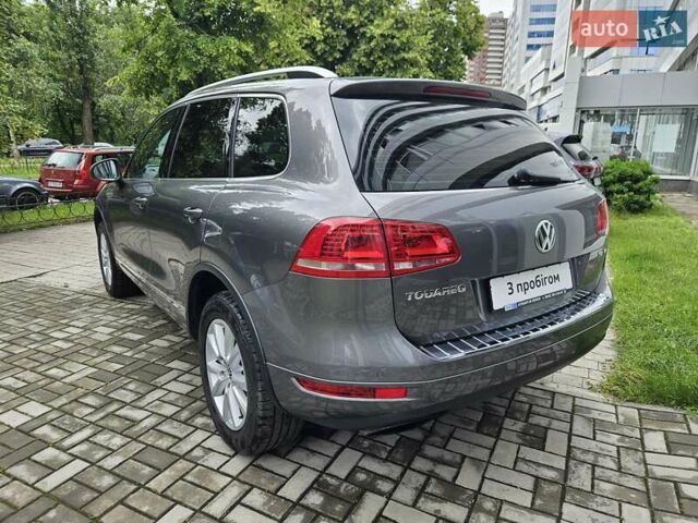 Сірий Фольксваген Туарег, об'ємом двигуна 2.97 л та пробігом 263 тис. км за 18790 $, фото 8 на Automoto.ua