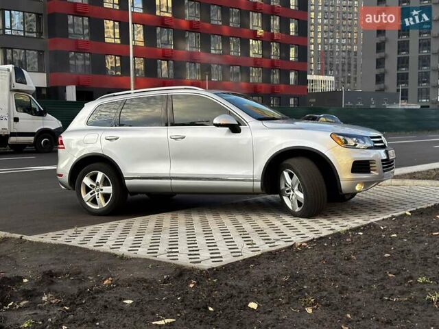 Фольксваген Туарег 2013 у Києві на Automoto.ua Сірий Фольксваген Туарег, об'ємом двигуна 2.97 л та пробігом 238 тис. км за 17000 $, фото 3 на Automoto.ua