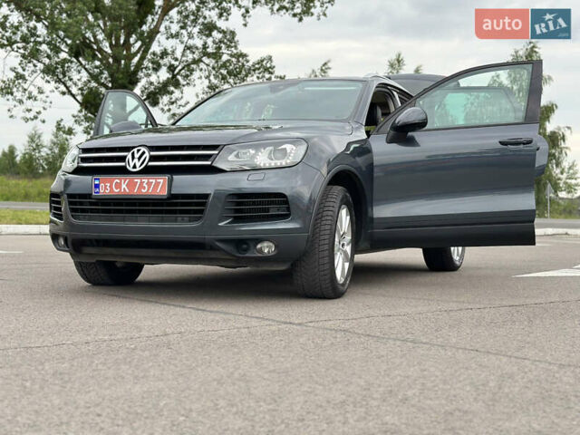 Серый Фольксваген Туарег, объемом двигателя 0 л и пробегом 211 тыс. км за 21450 $, фото 36 на Automoto.ua