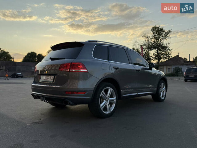 Сірий Фольксваген Туарег, об'ємом двигуна 2.97 л та пробігом 169 тис. км за 24900 $, фото 4 на Automoto.ua