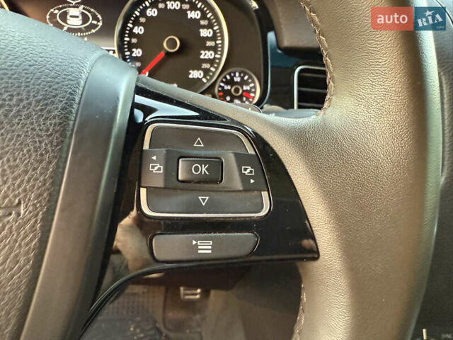 Сірий Фольксваген Туарег, об'ємом двигуна 2.97 л та пробігом 169 тис. км за 24900 $, фото 25 на Automoto.ua