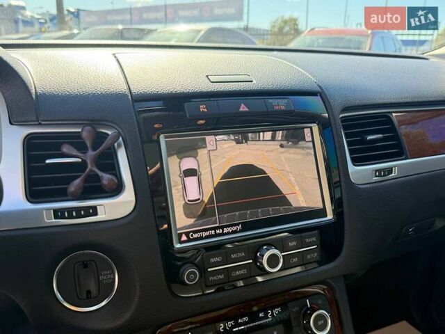 Фольксваген Туарег 2013 в Киеве на Automoto.ua Серый Фольксваген Туарег, объемом двигателя 2.97 л и пробегом 180 тыс. км за 19900 $, фото 15 на Automoto.ua