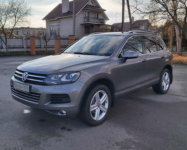 Сірий Фольксваген Туарег, об'ємом двигуна 3 л та пробігом 84 тис. км за 28331 $, фото 4 на Automoto.ua