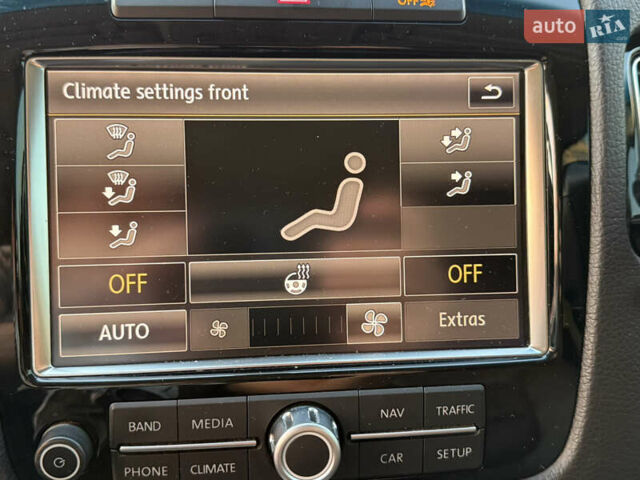 Сірий Фольксваген Туарег, об'ємом двигуна 2.97 л та пробігом 169 тис. км за 24900 $, фото 22 на Automoto.ua