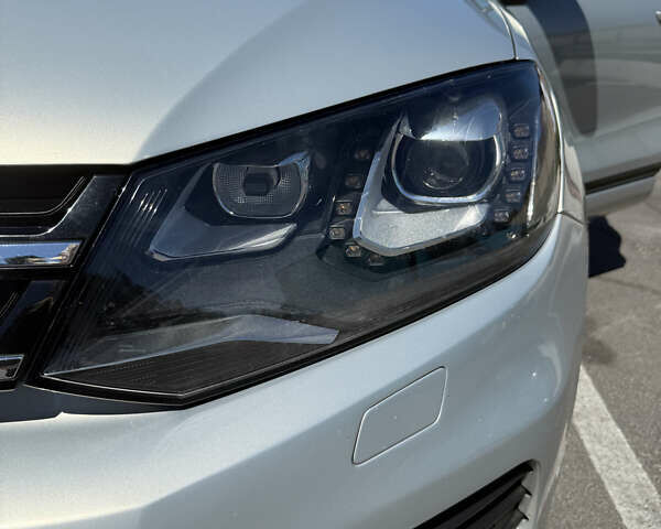 Серый Фольксваген Туарег, объемом двигателя 2.97 л и пробегом 330 тыс. км за 16500 $, фото 5 на Automoto.ua