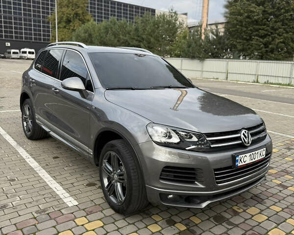 Сірий Фольксваген Туарег, об'ємом двигуна 2.97 л та пробігом 357 тис. км за 23500 $, фото 1 на Automoto.ua