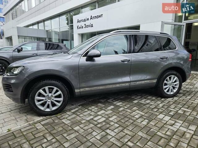 Сірий Фольксваген Туарег, об'ємом двигуна 2.97 л та пробігом 263 тис. км за 18790 $, фото 11 на Automoto.ua