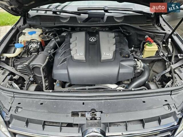 Сірий Фольксваген Туарег, об'ємом двигуна 2.97 л та пробігом 263 тис. км за 18790 $, фото 39 на Automoto.ua