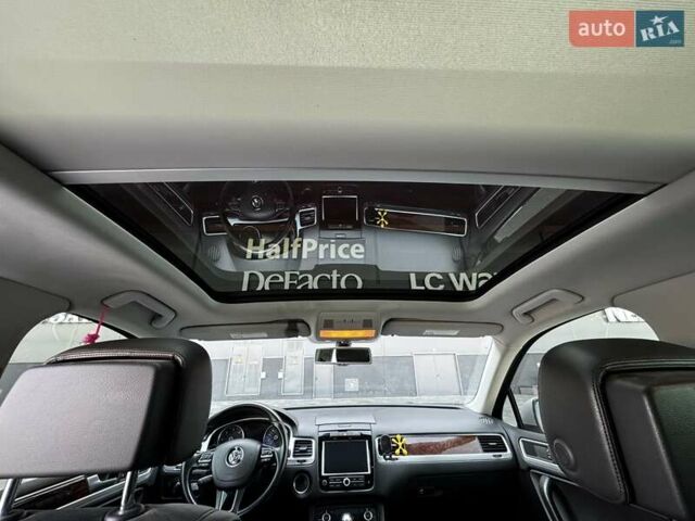 Фольксваген Туарег 2013 у Києві на Automoto.ua Сірий Фольксваген Туарег, об'ємом двигуна 2.97 л та пробігом 238 тис. км за 17000 $, фото 17 на Automoto.ua