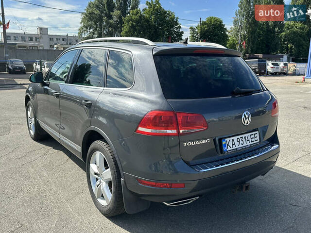 Сірий Фольксваген Туарег, об'ємом двигуна 2.97 л та пробігом 222 тис. км за 18300 $, фото 4 на Automoto.ua