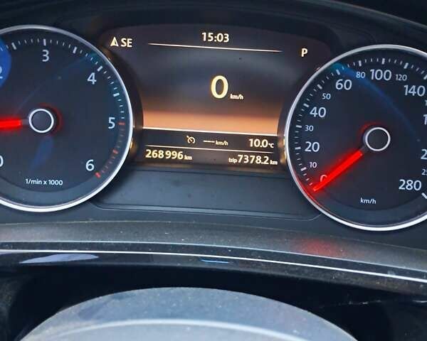 Серый Фольксваген Туарег, объемом двигателя 3 л и пробегом 267 тыс. км за 17500 $, фото 5 на Automoto.ua