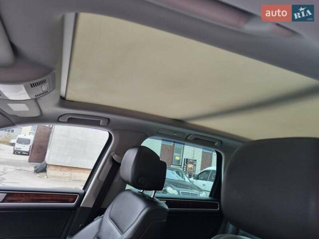 Фольксваген Туарег 2013 в Ровно на Automoto.ua Серый Фольксваген Туарег, объемом двигателя 3 л и пробегом 311 тыс. км за 20999 $, фото 52 на Automoto.ua