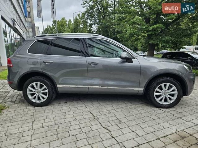 Сірий Фольксваген Туарег, об'ємом двигуна 2.97 л та пробігом 263 тис. км за 18790 $, фото 4 на Automoto.ua