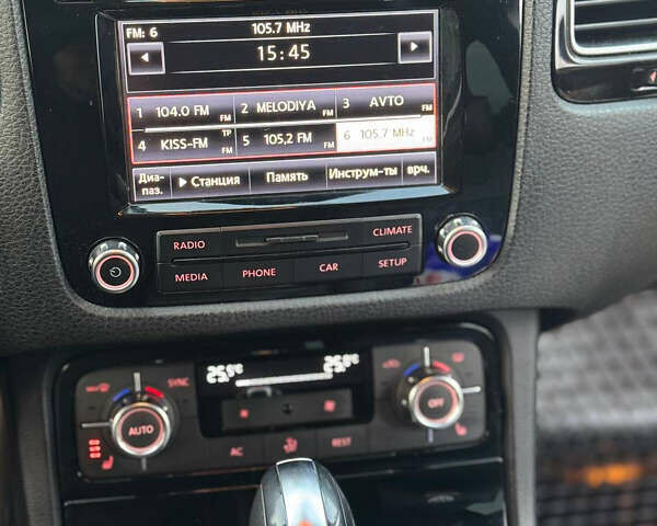 Сірий Фольксваген Туарег, об'ємом двигуна 3 л та пробігом 229 тис. км за 18100 $, фото 25 на Automoto.ua