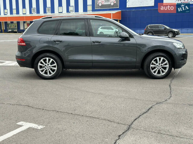 Серый Фольксваген Туарег, объемом двигателя 0 л и пробегом 211 тыс. км за 21450 $, фото 17 на Automoto.ua