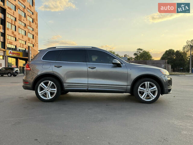 Сірий Фольксваген Туарег, об'ємом двигуна 2.97 л та пробігом 169 тис. км за 24900 $, фото 3 на Automoto.ua