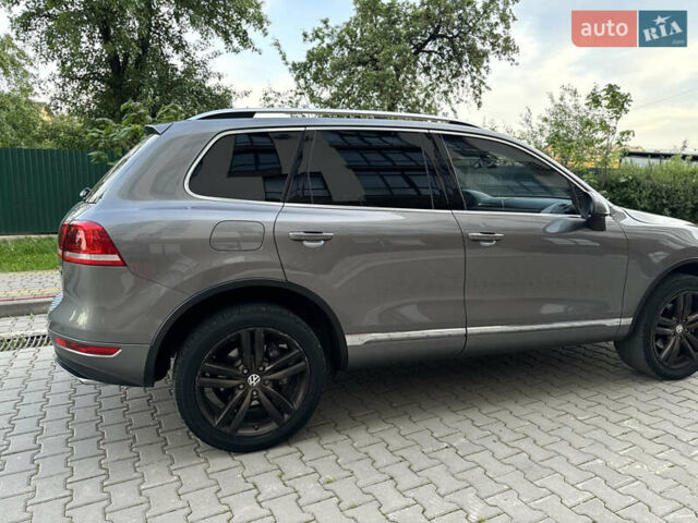 Серый Фольксваген Туарег, объемом двигателя 2.97 л и пробегом 261 тыс. км за 18000 $, фото 11 на Automoto.ua
