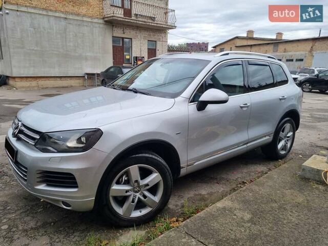 Фольксваген Туарег 2013 в Ровно на Automoto.ua Серый Фольксваген Туарег, объемом двигателя 3 л и пробегом 311 тыс. км за 20999 $, фото 19 на Automoto.ua