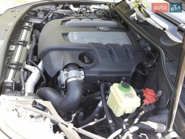 Сірий Фольксваген Туарег, об'ємом двигуна 3 л та пробігом 84 тис. км за 28331 $, фото 16 на Automoto.ua