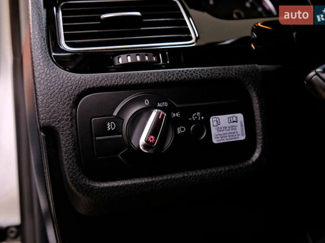 Серый Фольксваген Туарег, объемом двигателя 3 л и пробегом 219 тыс. км за 17900 $, фото 17 на Automoto.ua