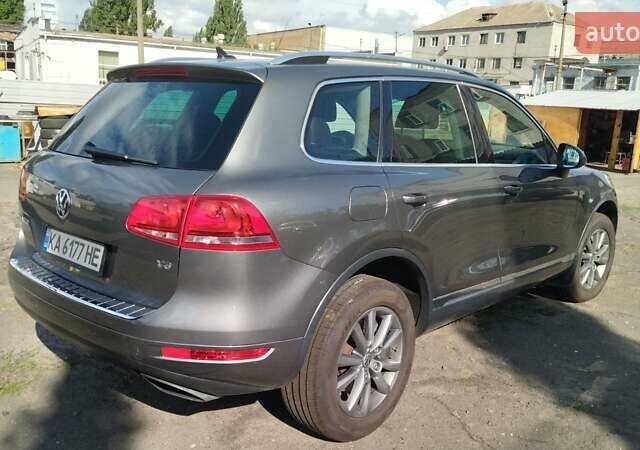 Серый Фольксваген Туарег, объемом двигателя 3.6 л и пробегом 54 тыс. км за 21000 $, фото 2 на Automoto.ua
