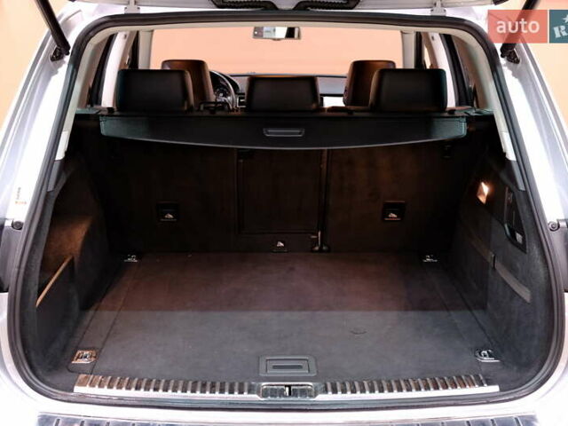 Серый Фольксваген Туарег, объемом двигателя 3 л и пробегом 219 тыс. км за 17900 $, фото 49 на Automoto.ua