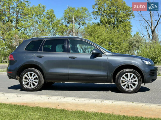 Серый Фольксваген Туарег, объемом двигателя 0 л и пробегом 211 тыс. км за 21450 $, фото 49 на Automoto.ua