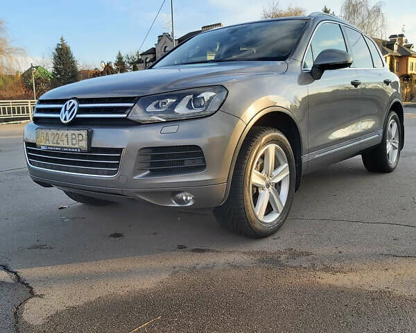 Сірий Фольксваген Туарег, об'ємом двигуна 3 л та пробігом 84 тис. км за 28331 $, фото 3 на Automoto.ua