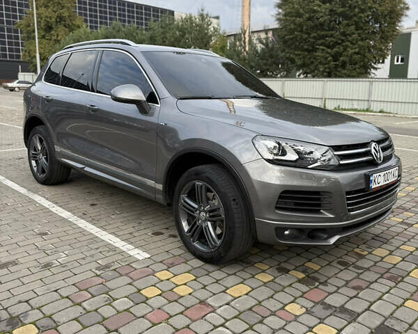 Сірий Фольксваген Туарег, об'ємом двигуна 2.97 л та пробігом 357 тис. км за 23500 $, фото 8 на Automoto.ua