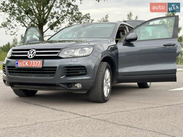 Серый Фольксваген Туарег, объемом двигателя 0 л и пробегом 211 тыс. км за 21450 $, фото 35 на Automoto.ua