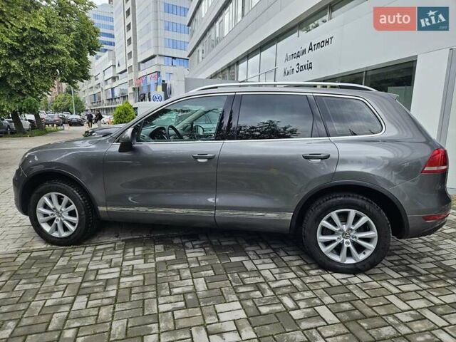 Сірий Фольксваген Туарег, об'ємом двигуна 2.97 л та пробігом 263 тис. км за 18790 $, фото 10 на Automoto.ua