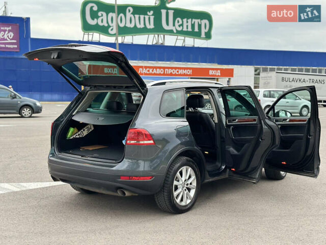 Серый Фольксваген Туарег, объемом двигателя 0 л и пробегом 211 тыс. км за 21450 $, фото 30 на Automoto.ua