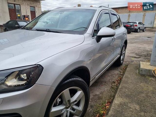 Фольксваген Туарег 2013 в Ровно на Automoto.ua Серый Фольксваген Туарег, объемом двигателя 3 л и пробегом 311 тыс. км за 20999 $, фото 30 на Automoto.ua