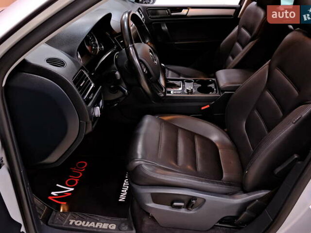 Серый Фольксваген Туарег, объемом двигателя 3 л и пробегом 219 тыс. км за 17900 $, фото 29 на Automoto.ua