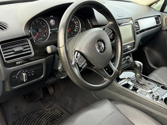 Серый Фольксваген Туарег, объемом двигателя 3.6 л и пробегом 278 тыс. км за 14200 $, фото 12 на Automoto.ua