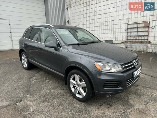 Серый Фольксваген Туарег, объемом двигателя 3 л и пробегом 222 тыс. км за 16500 $, фото 7 на Automoto.ua