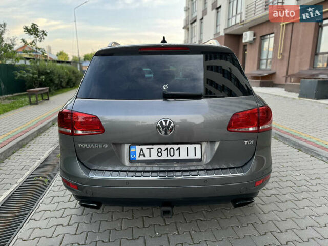 Серый Фольксваген Туарег, объемом двигателя 2.97 л и пробегом 261 тыс. км за 18000 $, фото 9 на Automoto.ua