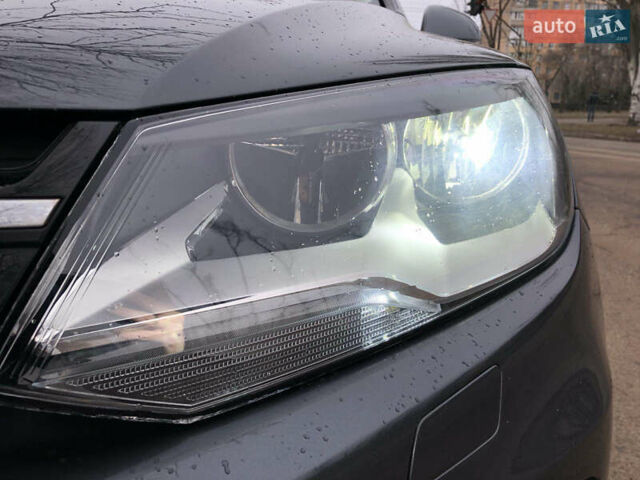 Серый Фольксваген Туарег, объемом двигателя 2.97 л и пробегом 265 тыс. км за 17000 $, фото 6 на Automoto.ua