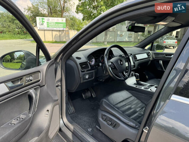 Сірий Фольксваген Туарег, об'ємом двигуна 2.97 л та пробігом 229 тис. км за 19800 $, фото 7 на Automoto.ua