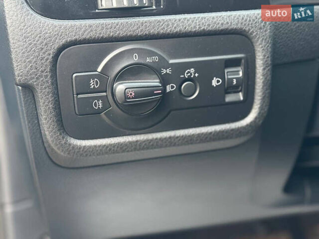 Сірий Фольксваген Туарег, об'ємом двигуна 3 л та пробігом 229 тис. км за 18100 $, фото 16 на Automoto.ua